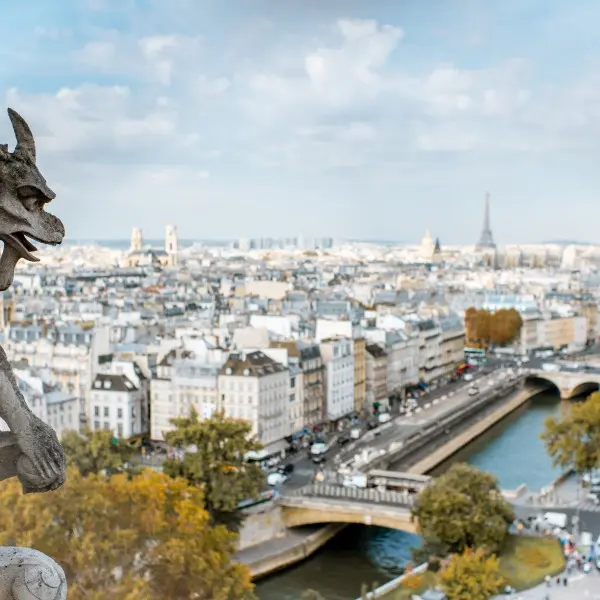 גלו את הקסם של פריז – ההרפתקה הצרפתית מחכה לכם!