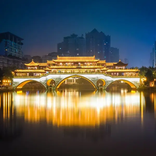 גלה את צ'נגדו: עיר הפנדות, התרבות והטעמים הייחודיים של סין!