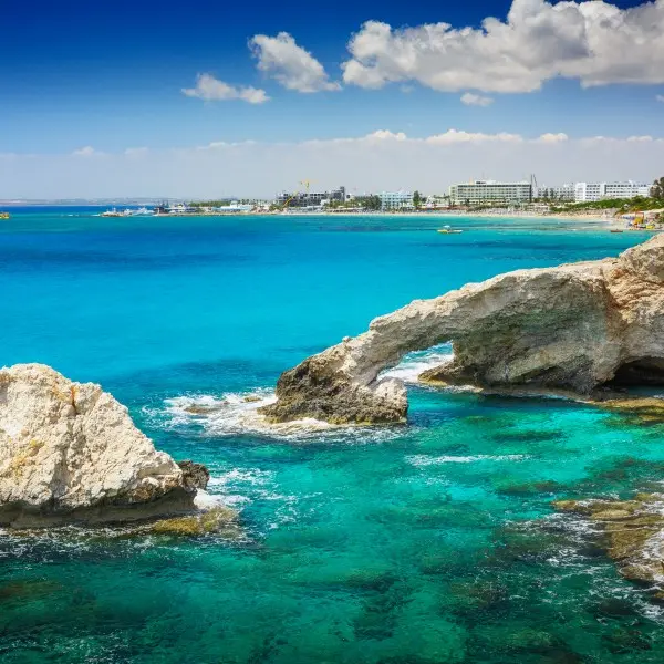 איה נאפה: חופים קסומים, לילות סוערים והרפתקאות בלתי נשכחות!