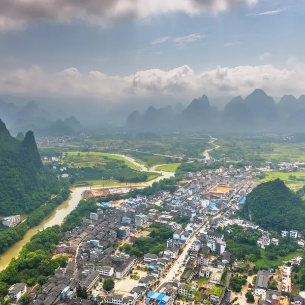 גווילין: חוויה סינית עוצרת נשימה בין הרים ונהרות