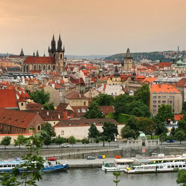 פראג המרתקת: דלת לאירופה מחכה להשתקפותכם!